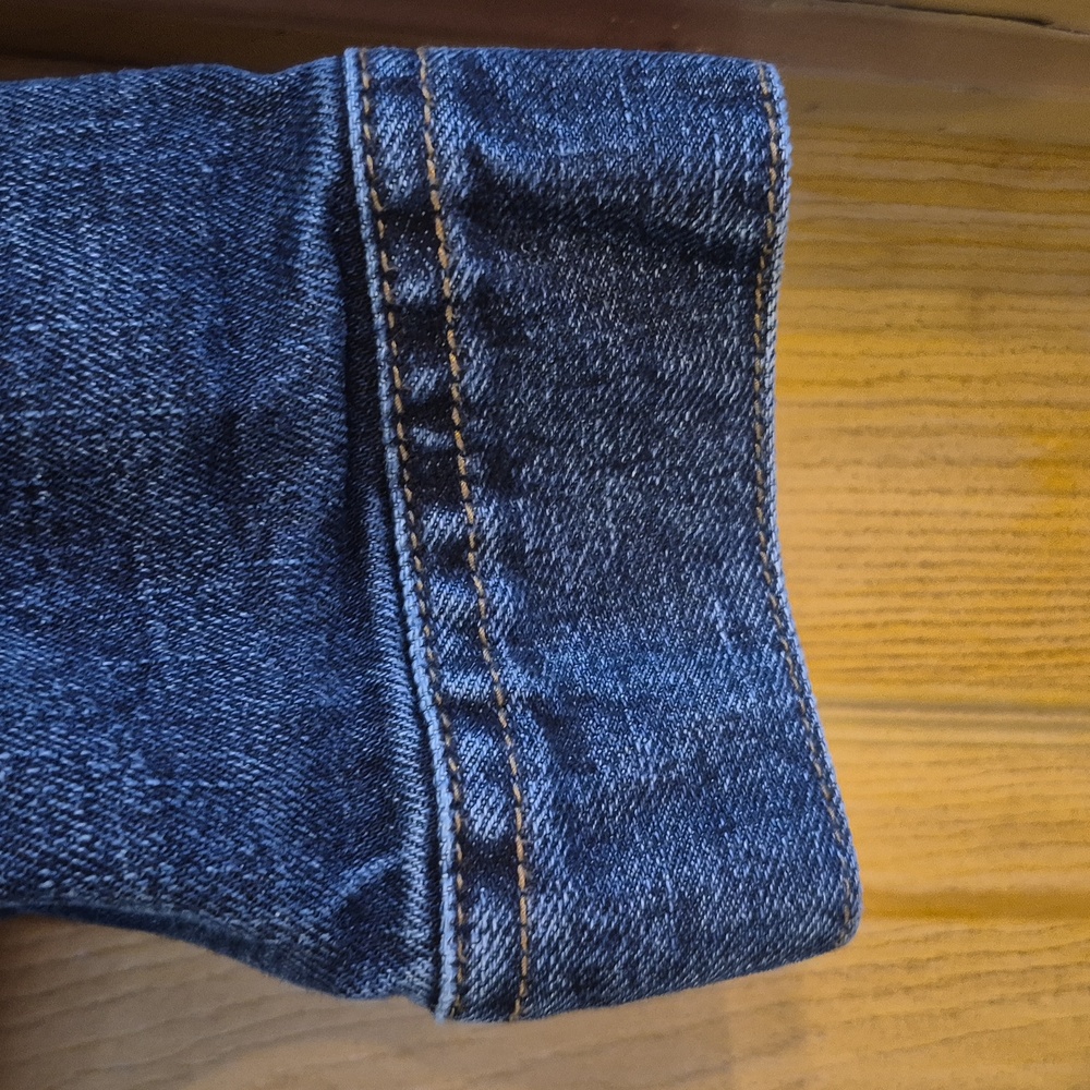 Old Navy Denim Blue Jean Jacket Pockets With Sunflower Detail On Back Cotton XL - Picture 2 of 13